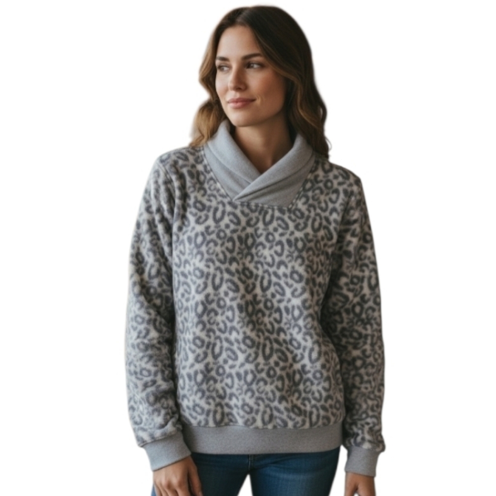 Canda C&A Women's Soft Faux Fur Animal Print Pullover Sweater Size Large